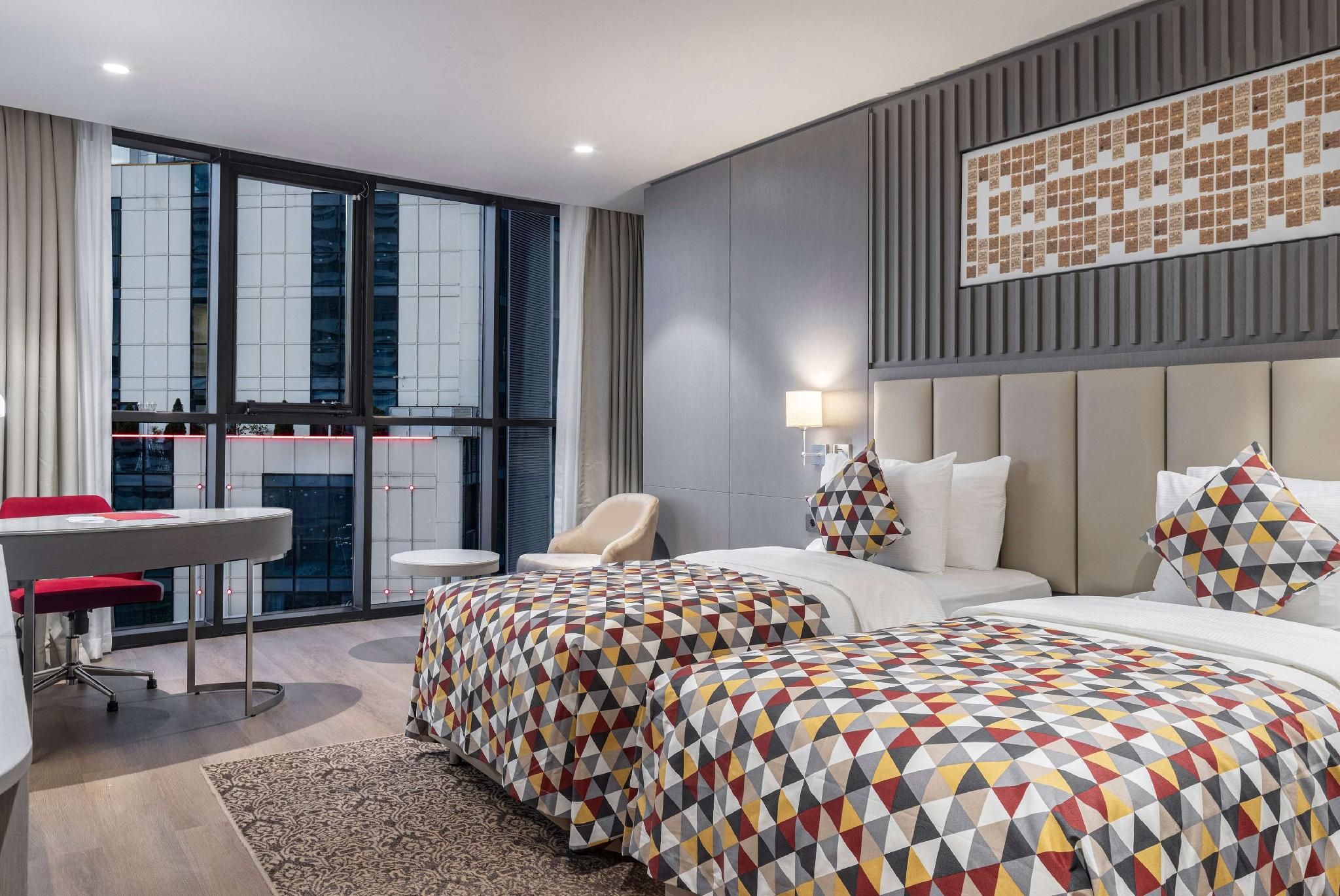 Standard Twin Room, City View