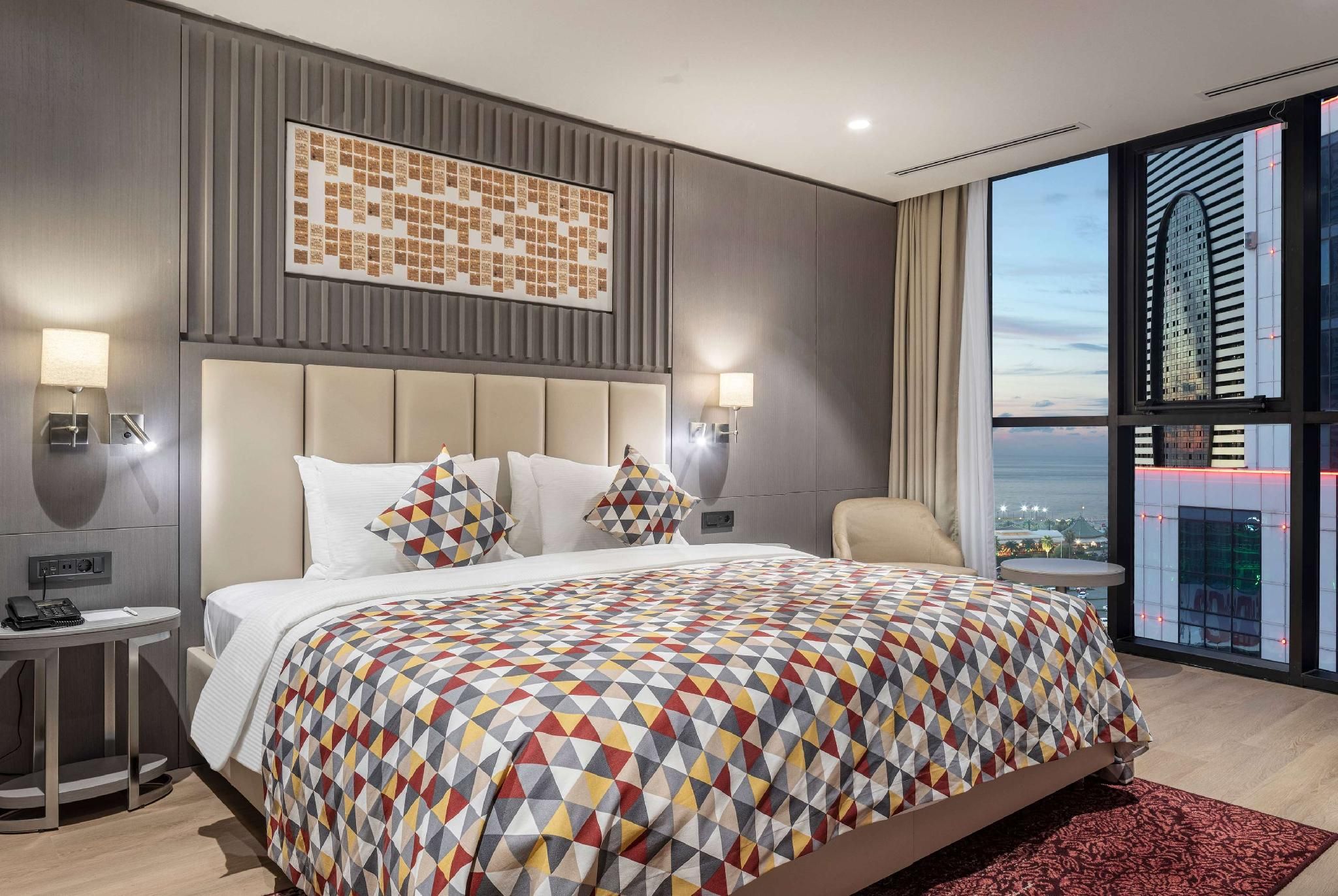 Standard King Room, City View