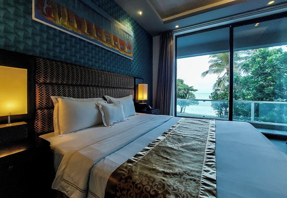 Golden Pearl Tangalle Beach Deluxe Room, Sea View 3