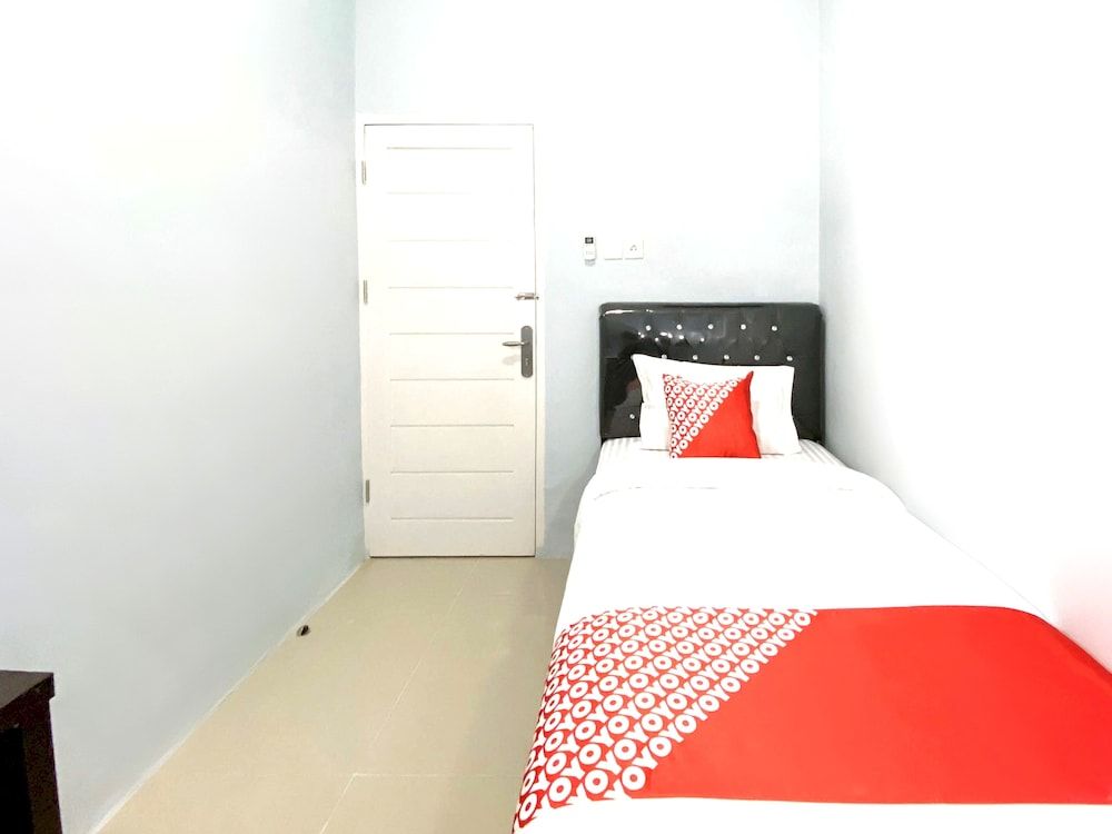 Economy Single Room