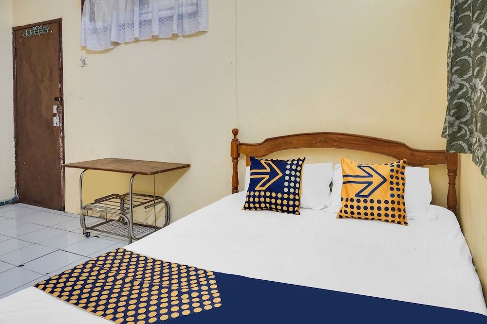 OYO Life 92087 Griya Nurainy Double Room 3