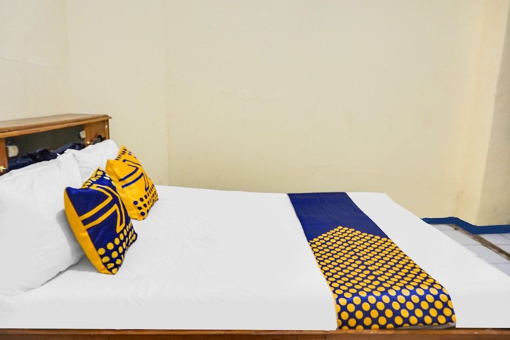 OYO Life 92087 Griya Nurainy Double Room 2