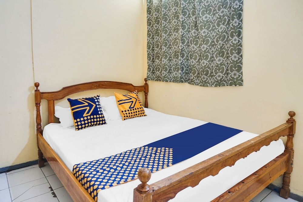 OYO Life 92087 Griya Nurainy Double Room 7