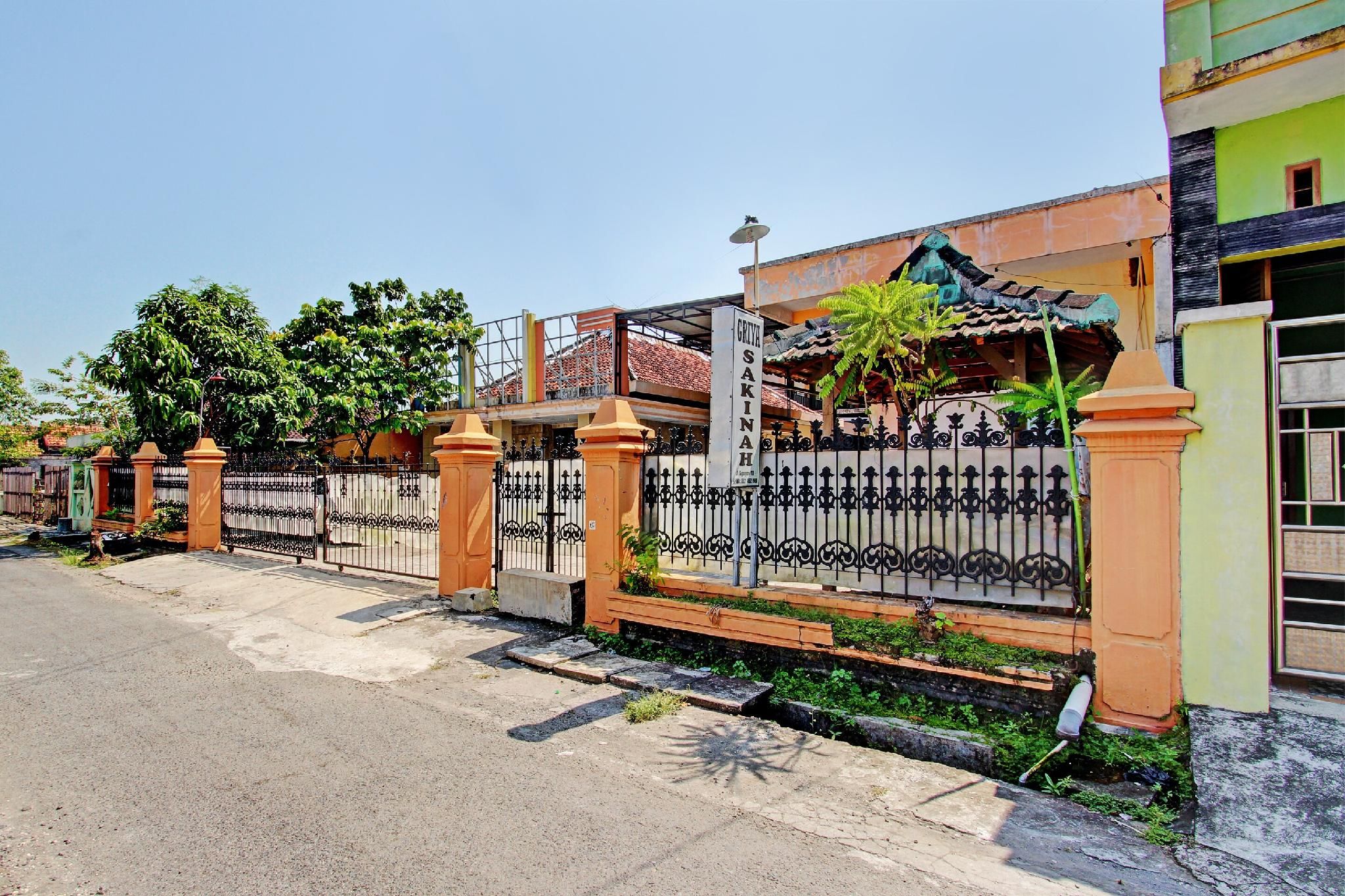 OYO Life 92542 Griya Sakinah Syariah