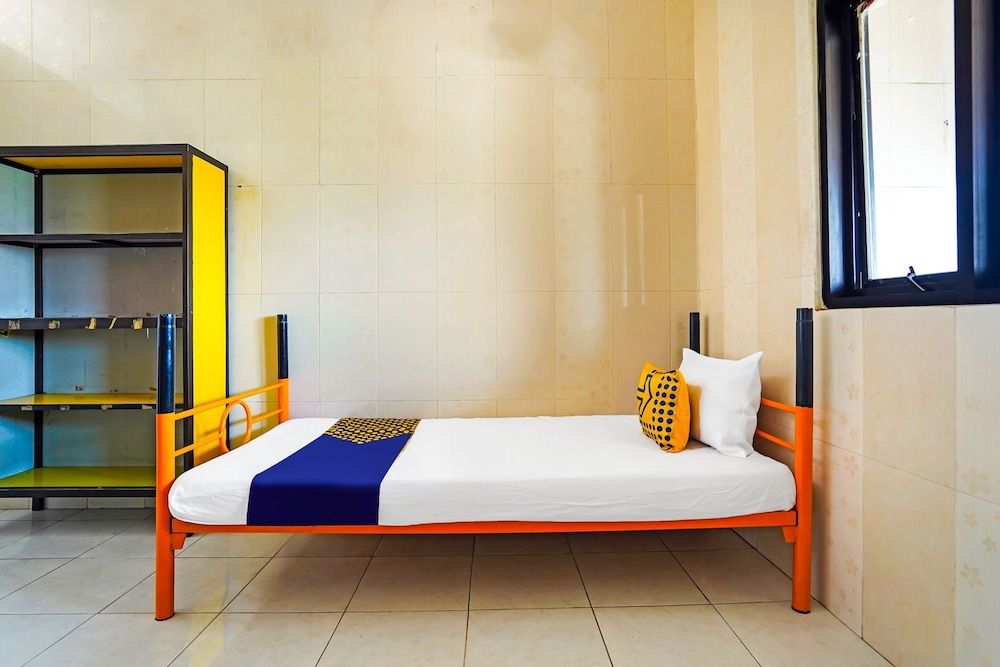 Economy Twin Room