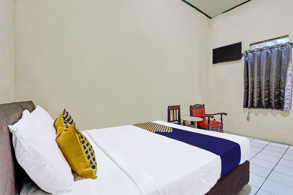 SPOT ON 92009 Hotel Indah Arum Basic Double Room 5