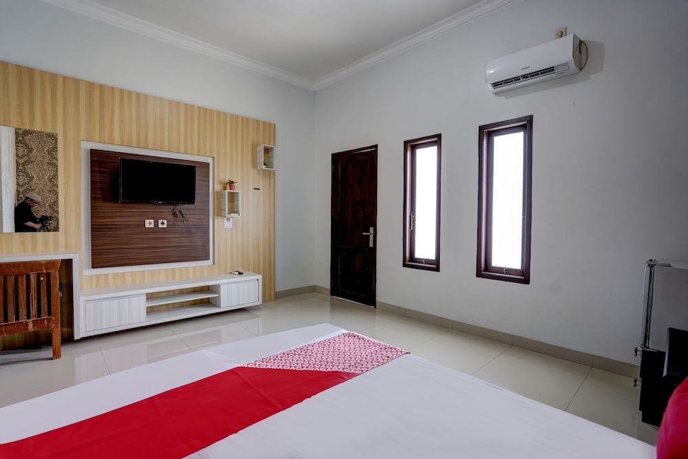 OYO 92907 Miranda Hotel Syariah Standard Double Room 21