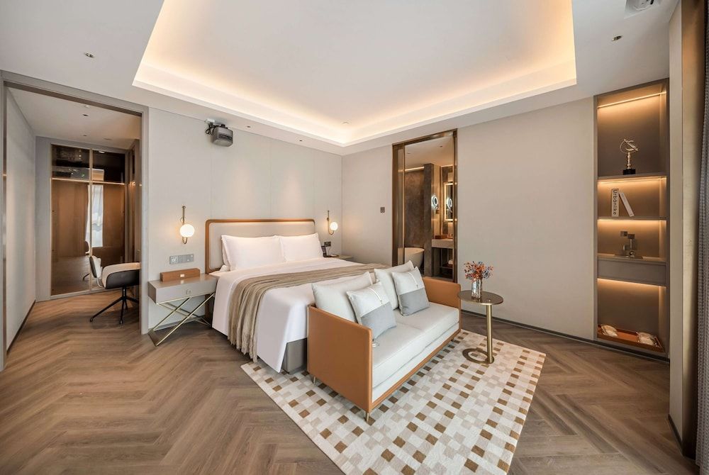 Suite, 1 King Bed, Non Smoking