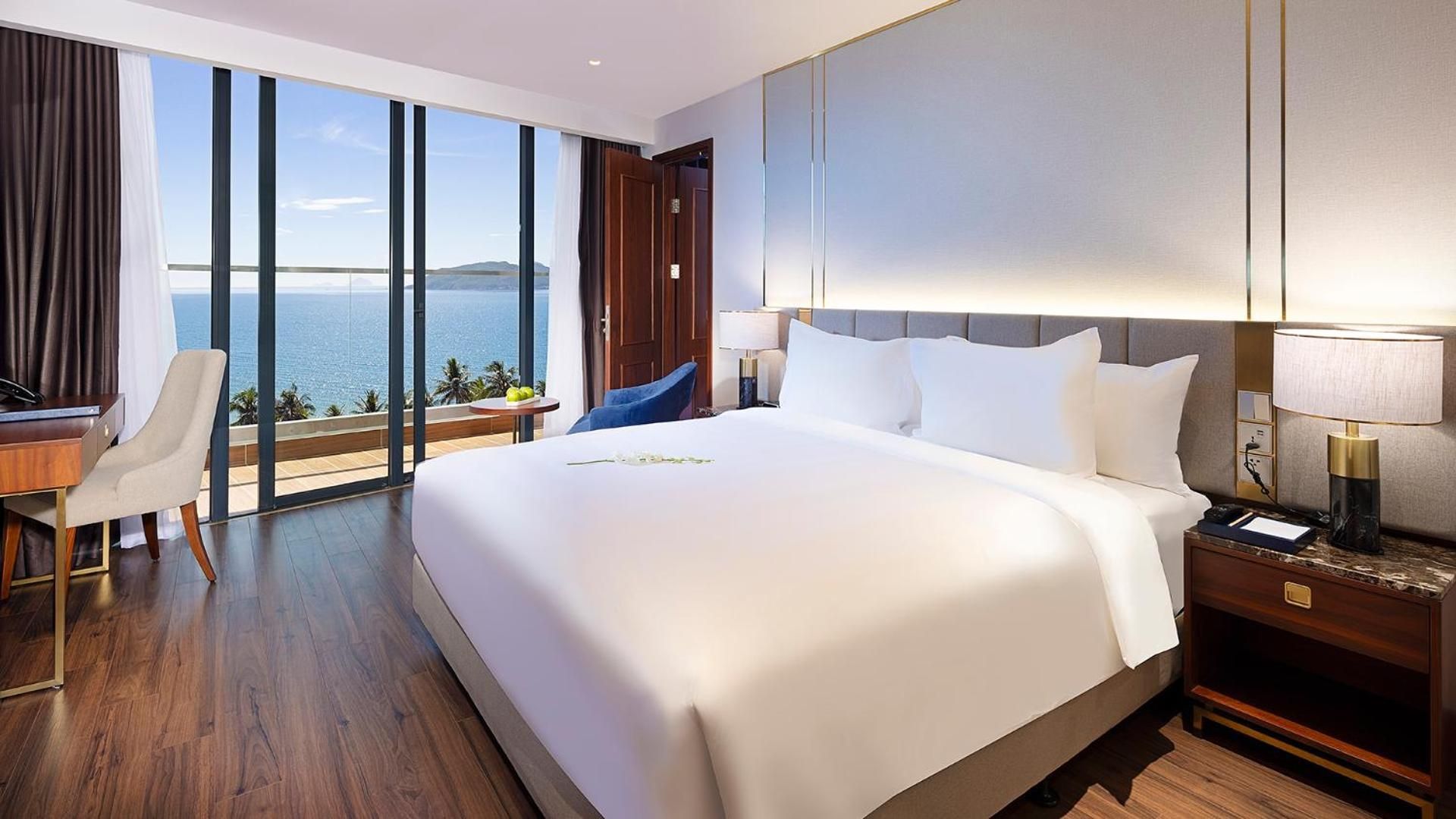 Premier King Room