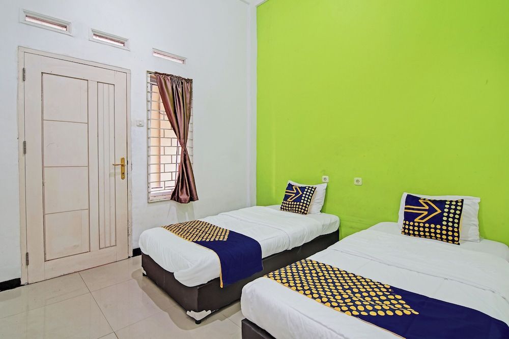 Basic Twin Room