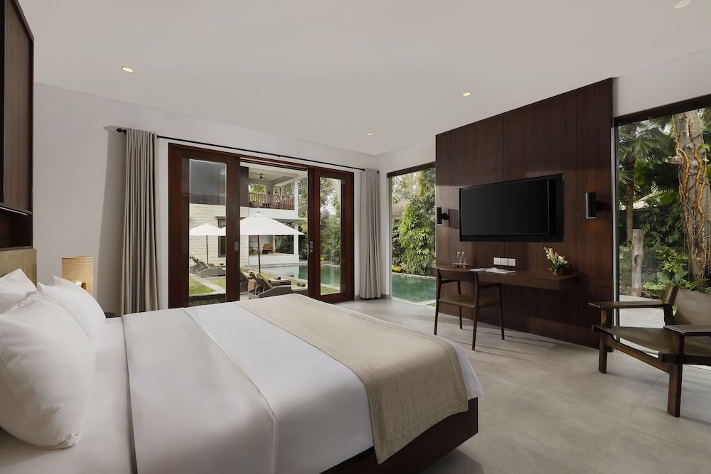 4 Bedroom Pool Villa