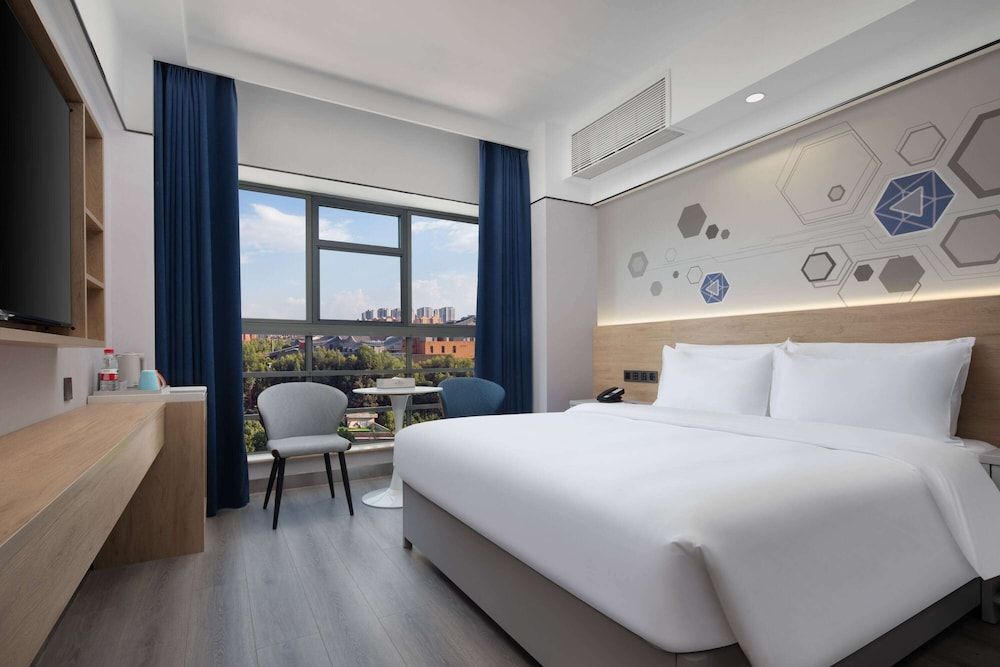 Superior Room, 1 King Bed, Non Smoking