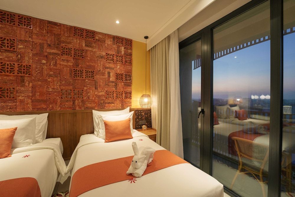 Deluxe Single Room, Multiple Beds, Balcony, City View