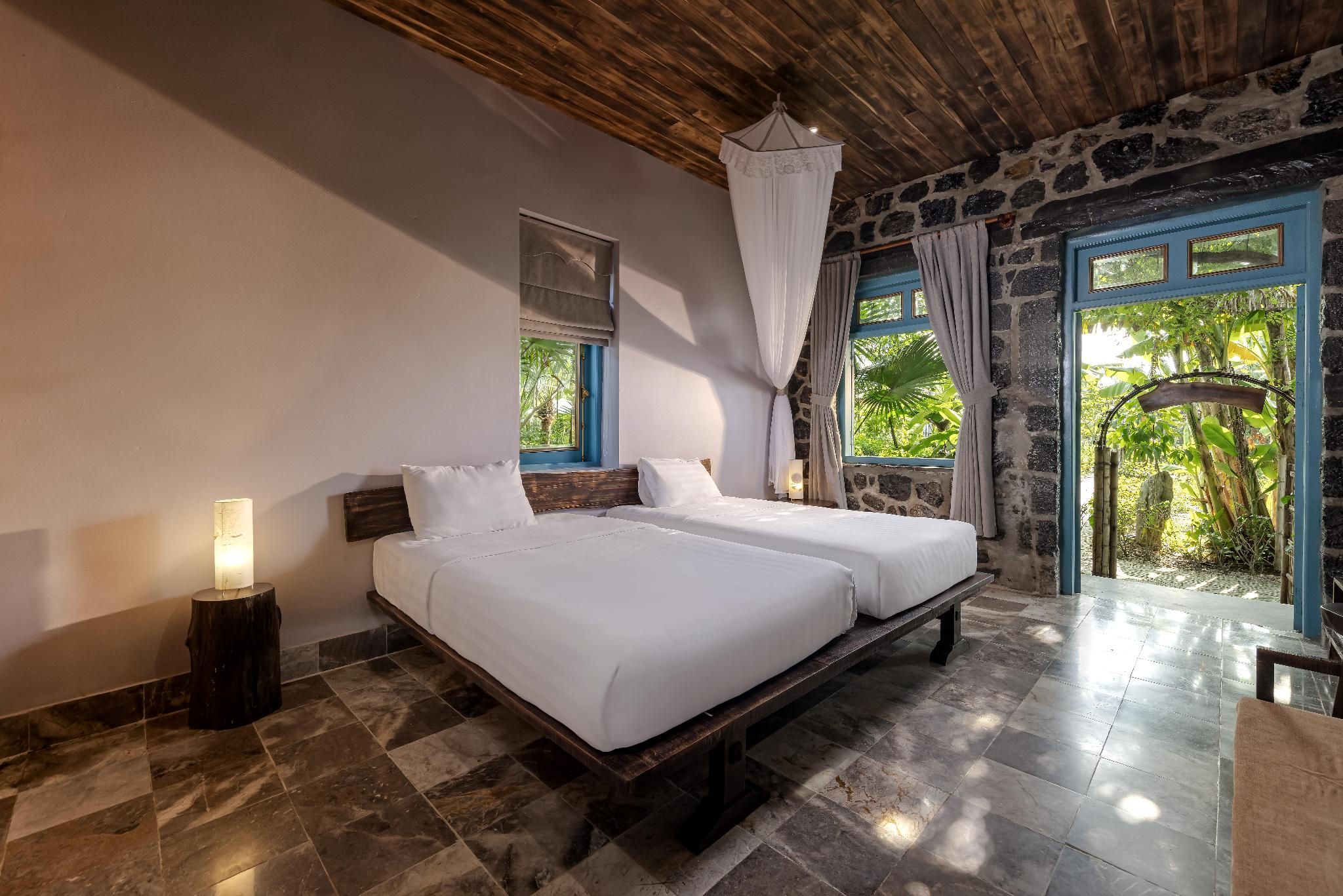 Superior Twin Garden View