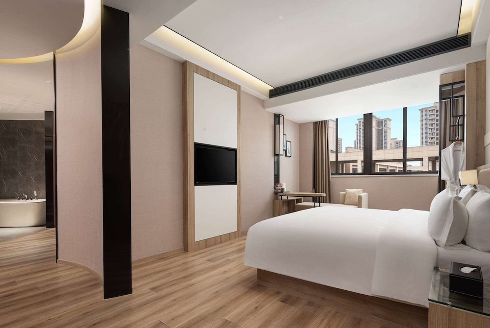 Deluxe Suite, 1 King Bed