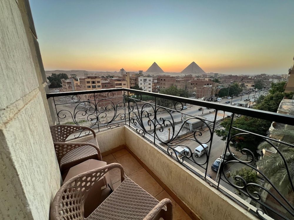 King Khafren View INN