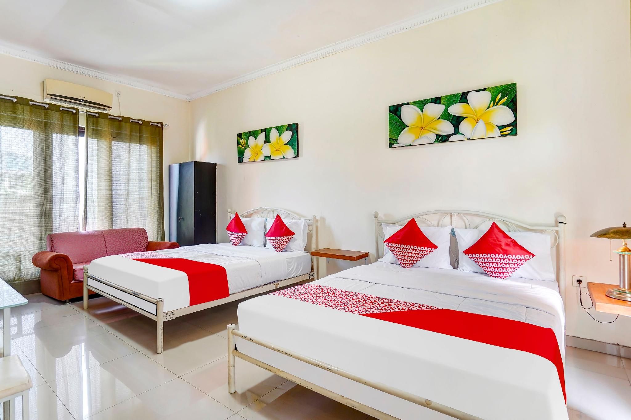 Suite Family Room