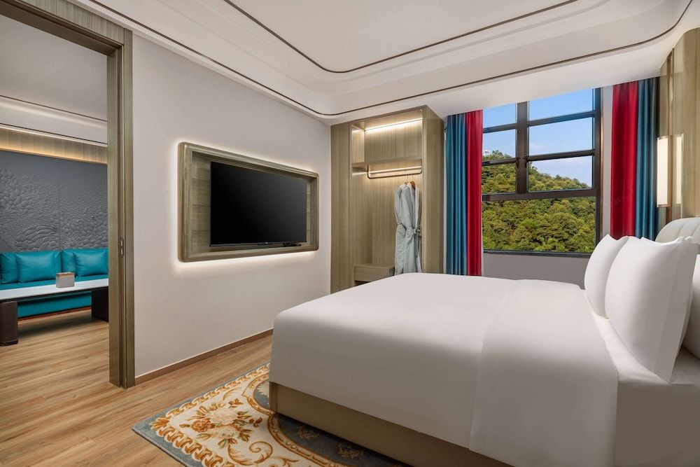 Executive Suite, 1 King Bed, Non Smoking
