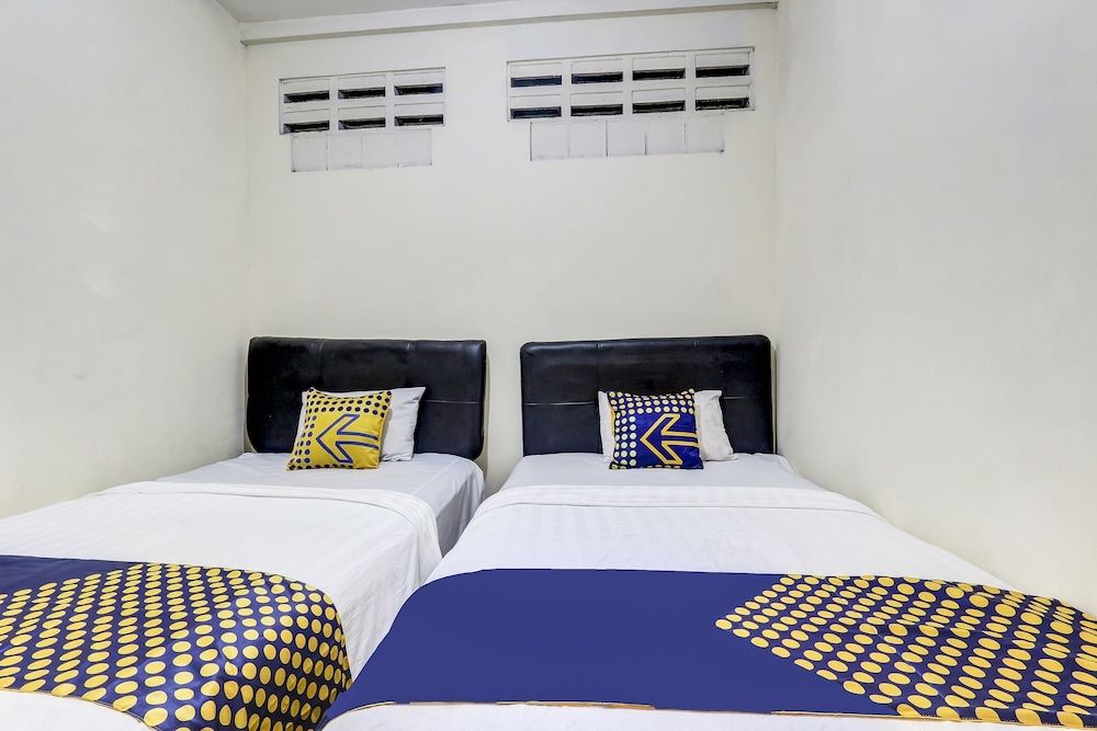 SPOT ON 90744  Alika Homestay Basic Double Room 3