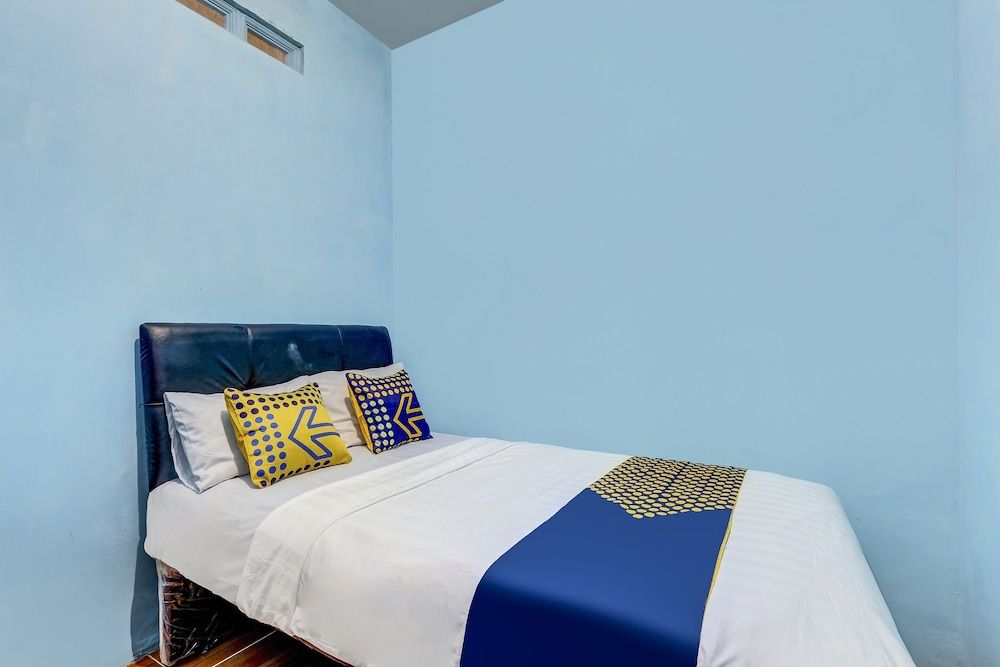 SPOT ON 90744  Alika Homestay Basic Twin Room 3