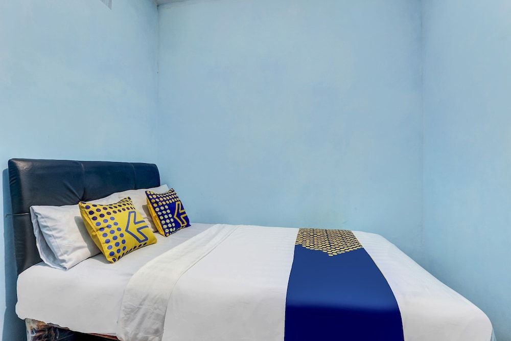 SPOT ON 90744  Alika Homestay