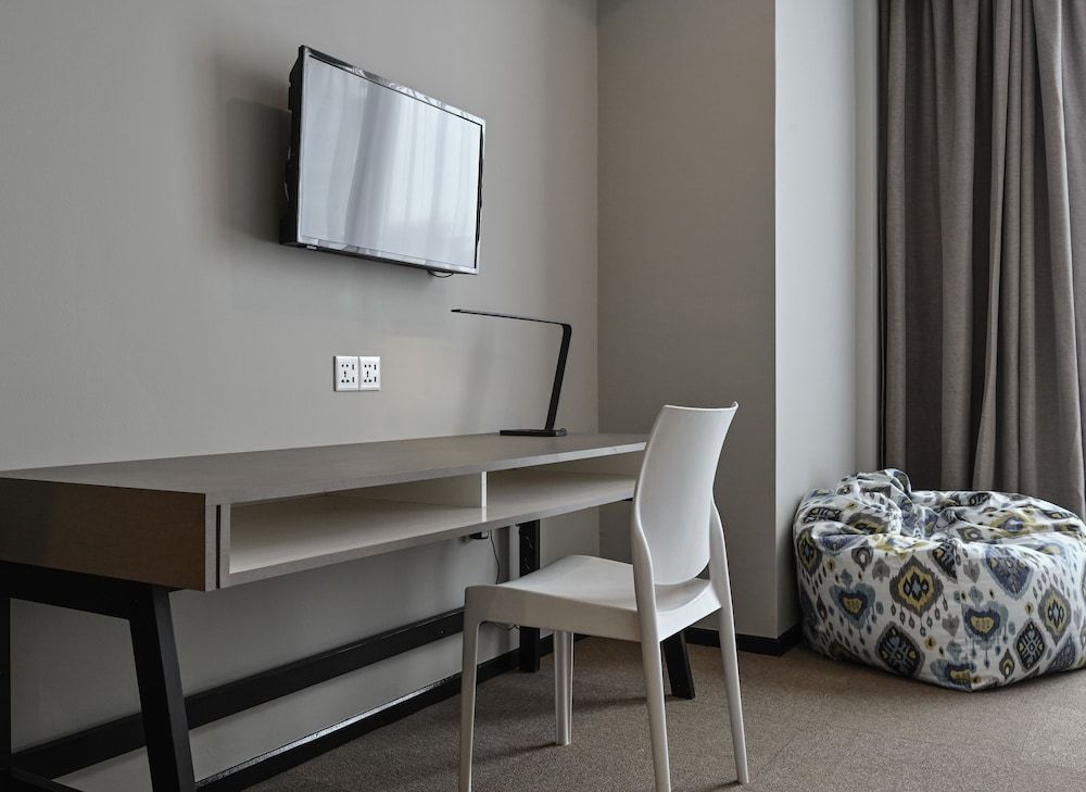 Asaya Damansara Comfort Twin Room, 2 Twin Beds, City View 5