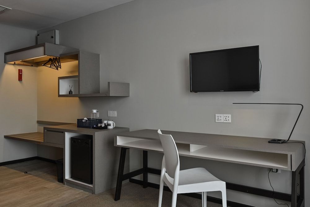 Asaya Damansara Comfort Twin Room, 2 Twin Beds, City View 6