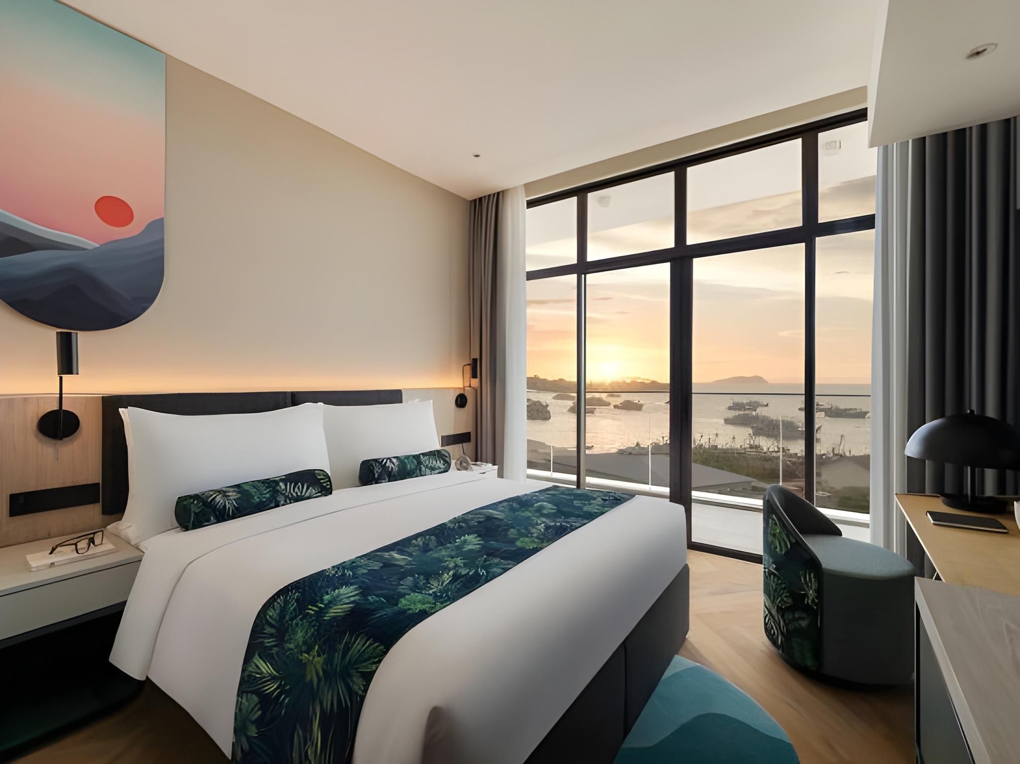 1 Bedroom Premier King with Sea View