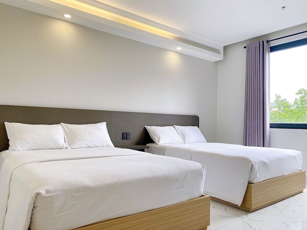 The Luxe Hotel - Chau Doc Family Room, 2 Double Beds, City View