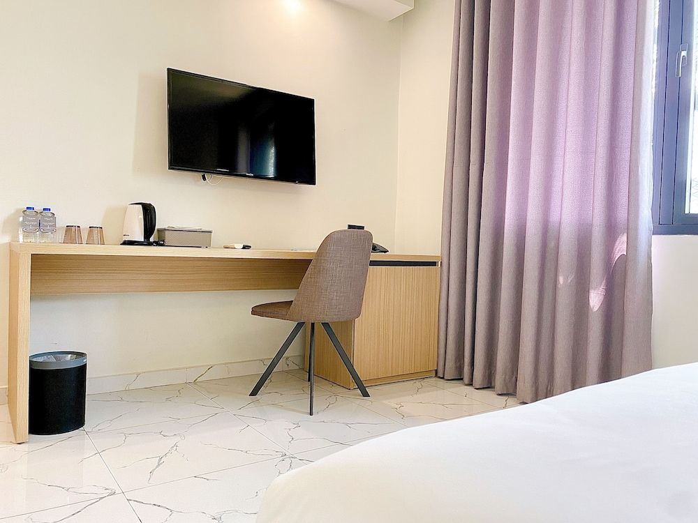 The Luxe Hotel - Chau Doc Standard Double Room, 1 Queen Bed, City View 9