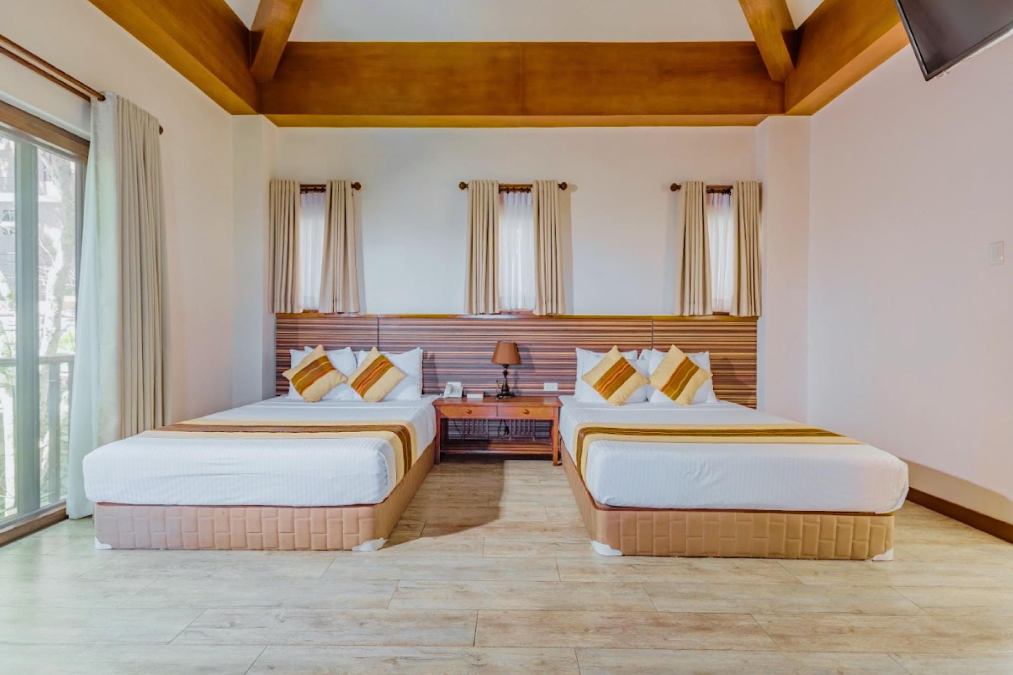 Deluxe Room with Air Conditioning