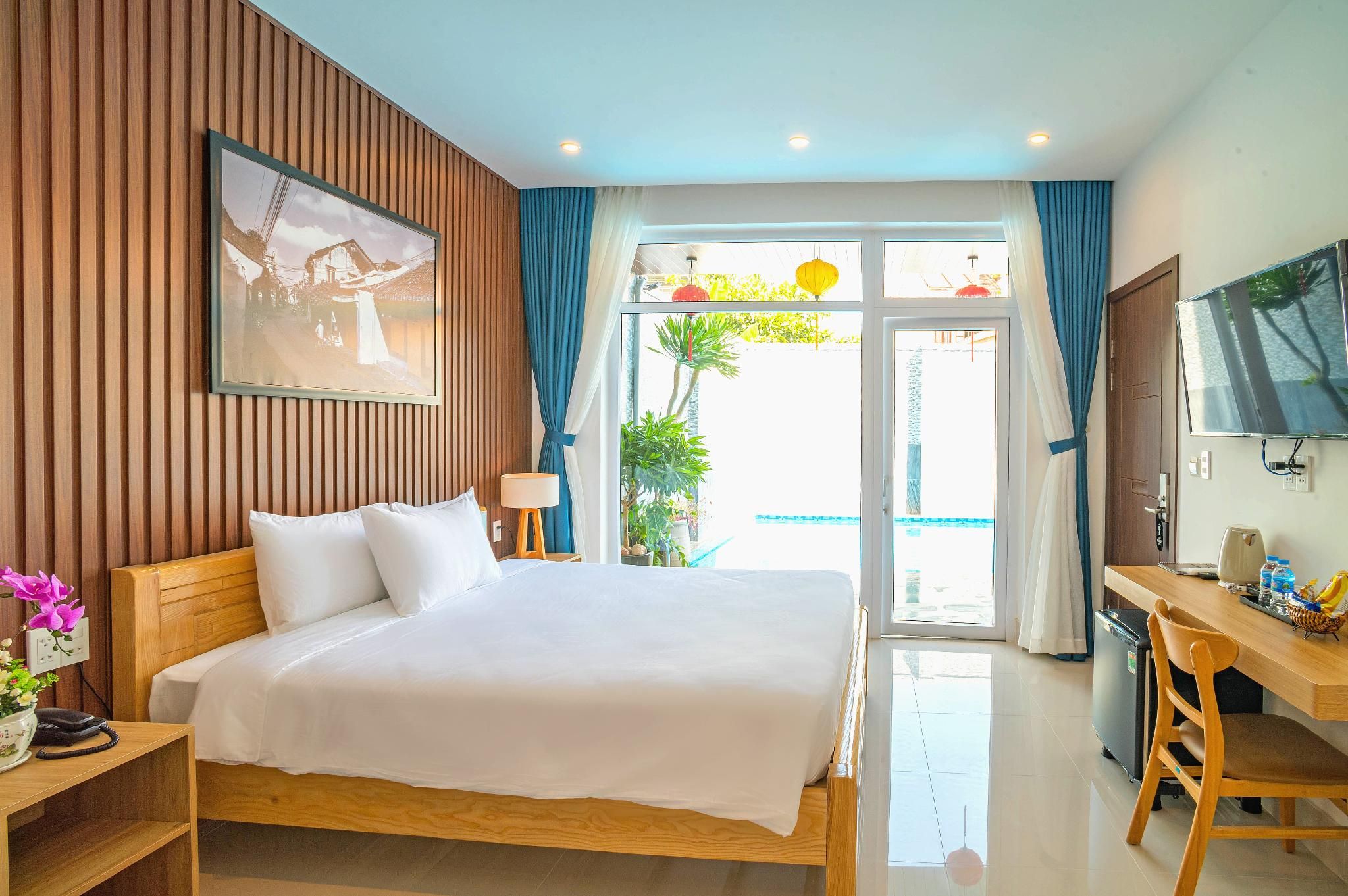 Deluxe Double Room with Terrace