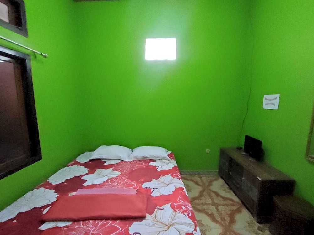 Hotel O Homestay Aqsa Standard Double Room 8