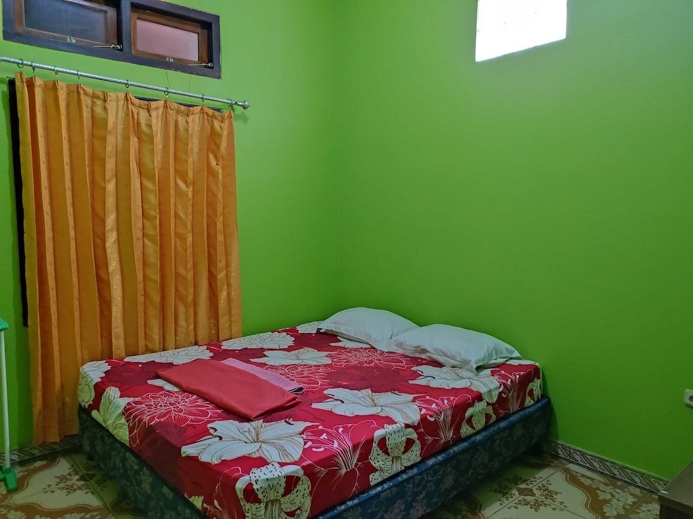 Hotel O Homestay Aqsa Standard Double Room 5
