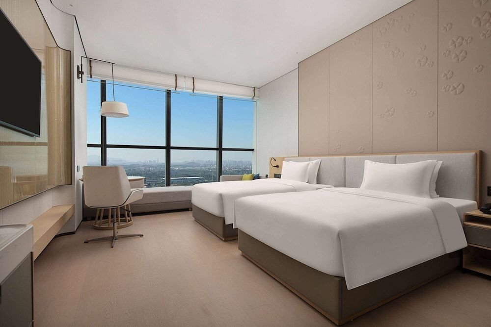 Deluxe Room, 2 Twin Beds, Non Smoking, Lake View