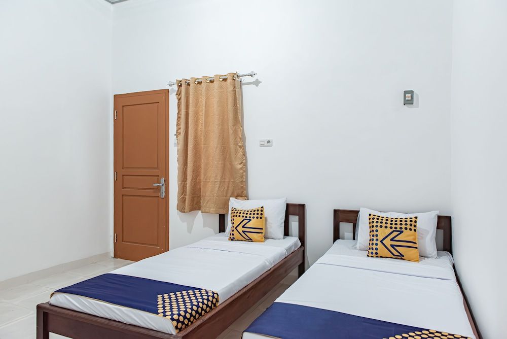 Economy Twin Room