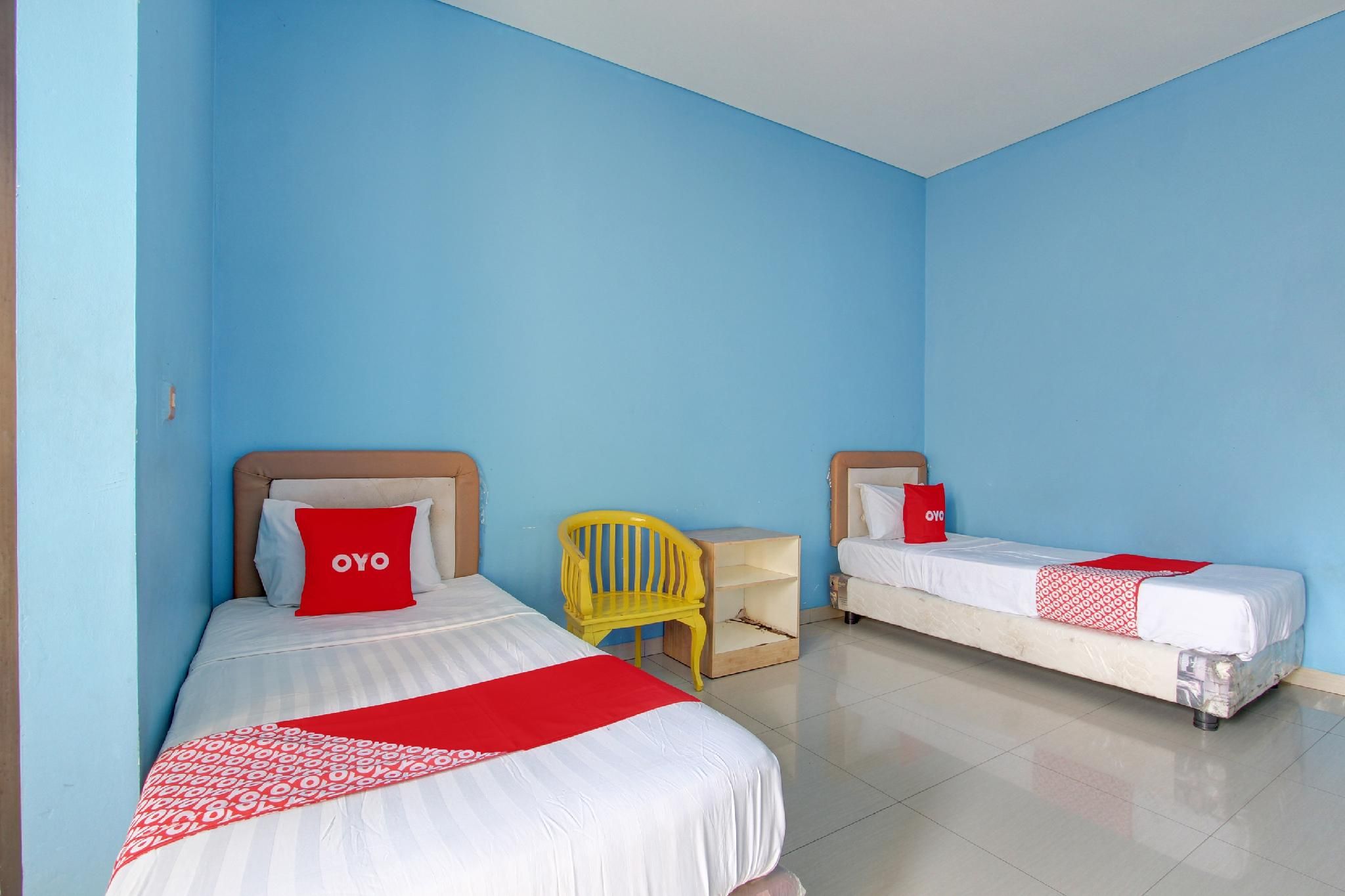 Hotel O Wisma Subur Syariah Indonesia Deluxe Twin 2