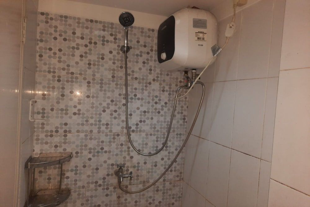 OYO 93366 Apartement Grand Sentraland By Rai Property Deluxe Double Room 16