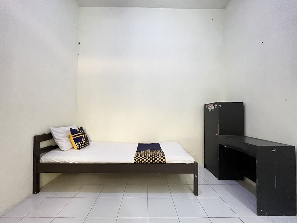 Basic Single Room