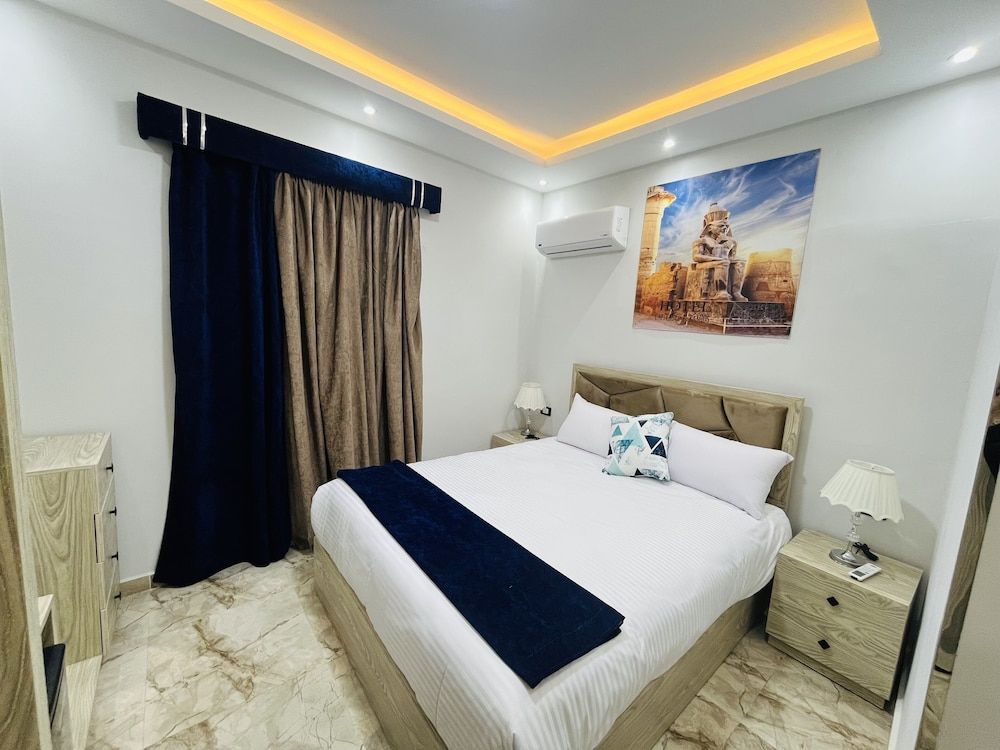 Capital Of Pyramids Hotel Deluxe Double Room With Panoramic Pyramids View 5