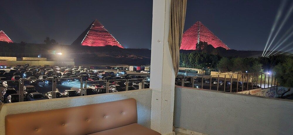 Capital Of Pyramids Hotel Luxury Hot Tub Room With Panoramic Pyramids View & Terrace 10