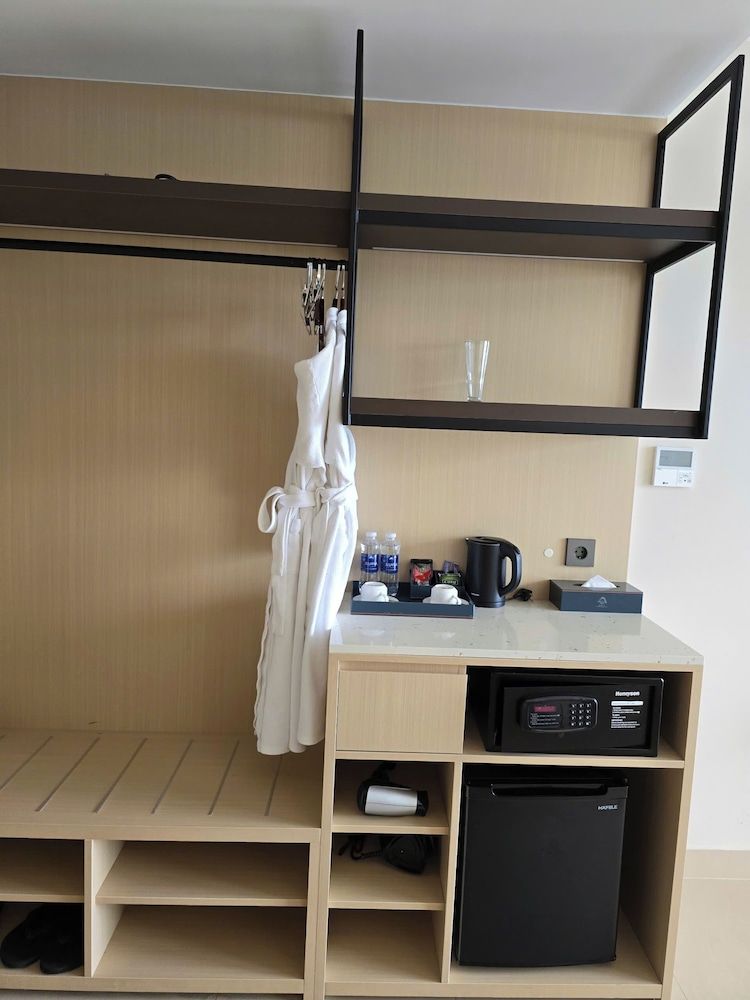 Condotel Cam Ranh Beach Resort Deluxe Room, Sea View 2