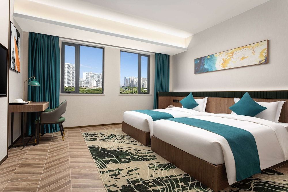 Deluxe Room, 2 Twin Beds, Non Smoking, City View