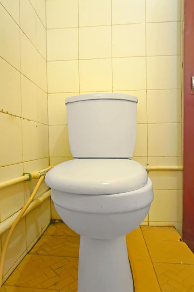 OYO 93523 Penginapan Laras PaminggirNearPesona Alam Seafood Pink Mira Standard Double Room 14