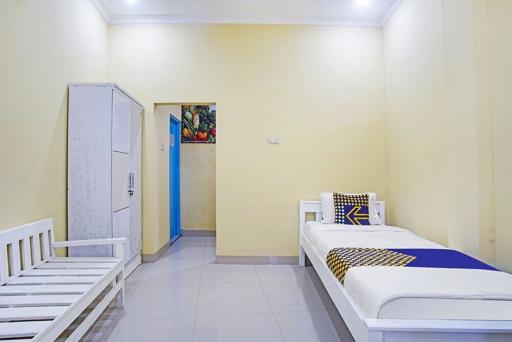 Basic Twin Room