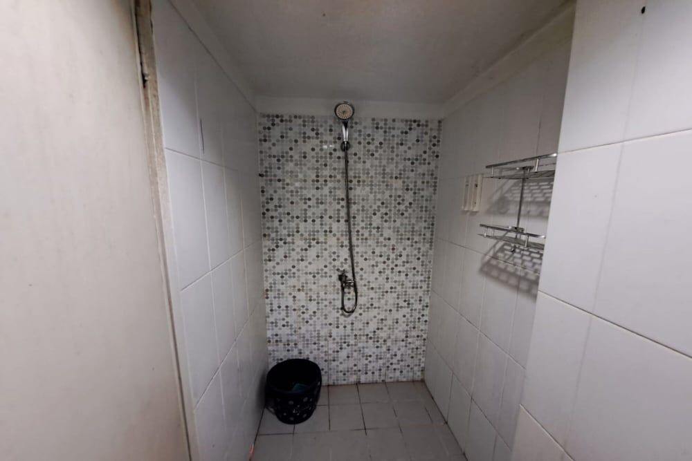 OYO Life 93106 Apartement Grand Sentraland By Andi Deluxe Double Room 17