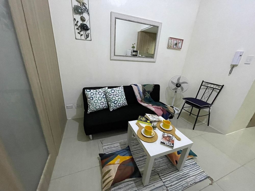 Shore Residences Stays by PBYY Deluxe Condo, 1 Double Bed with Sofa bed 23