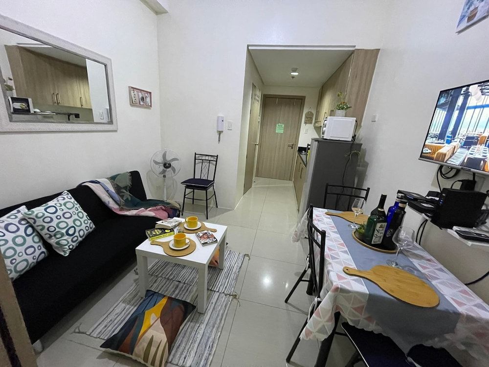 Shore Residences Stays by PBYY Deluxe Condo, 1 Double Bed with Sofa bed 13