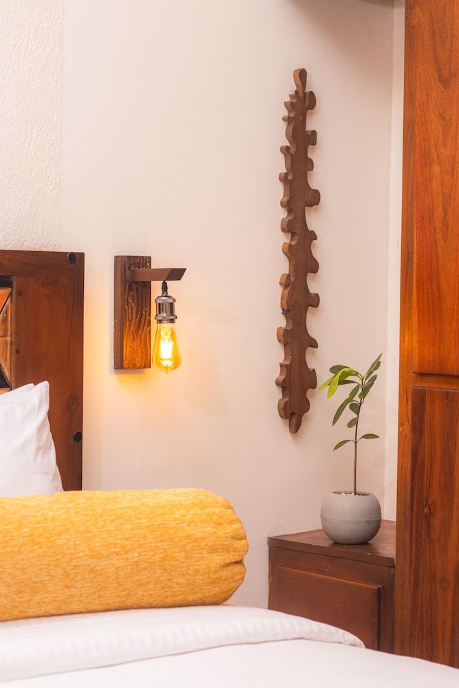 Deluxe Double Room, 1 King Bed, Pool Access, Pool View