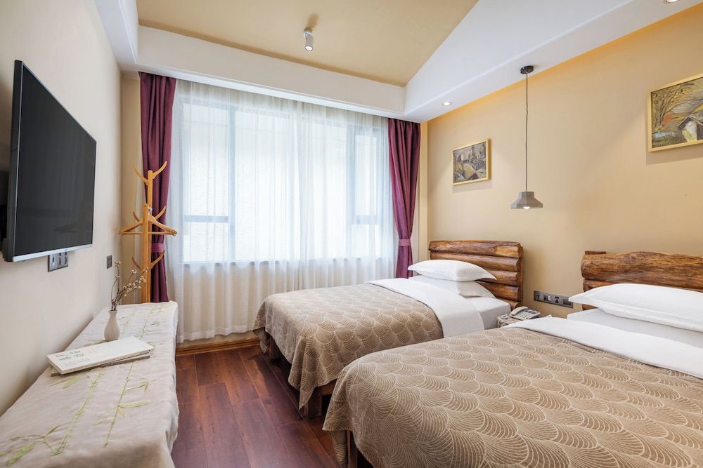Basic Twin Room